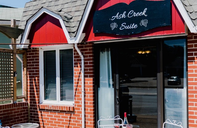 Ash Creek Suite - In Downtown Historic Hermann