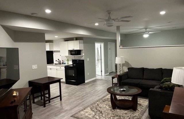 Asheville Ground Level Private apartment Home