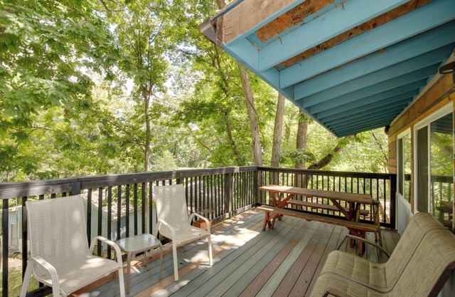'Aston Harbor' Cabin, Walk to Lake Lafayette