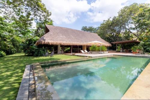 Astonishing 5BR Villa at Mesa de Yeguas