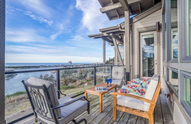 Astonishing River, Ocean Views including Haystack Rock in Pacific City, Clubhous