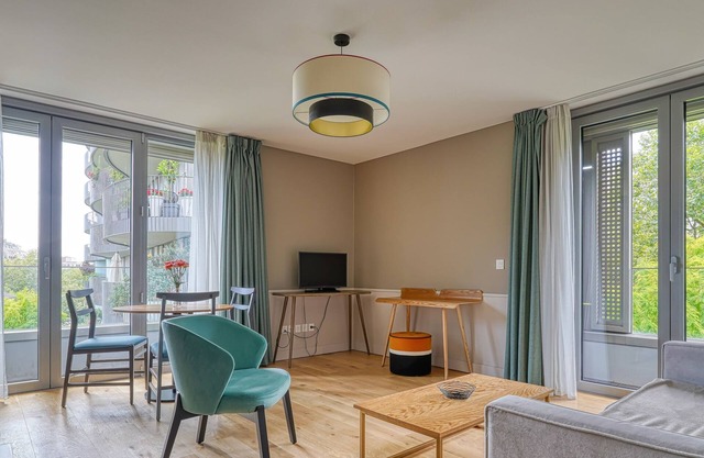 At Auteuil - The Vital