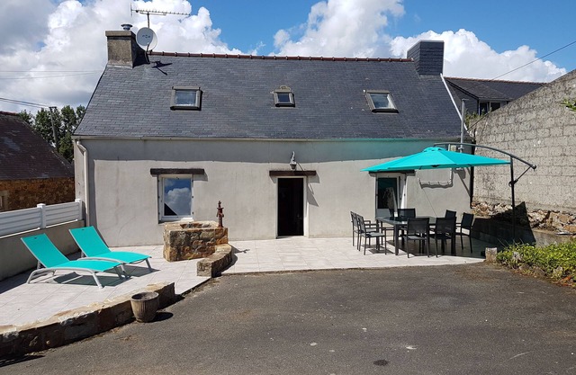 At Telgruc on the Crozon peninsula, between beaches and coastal paths