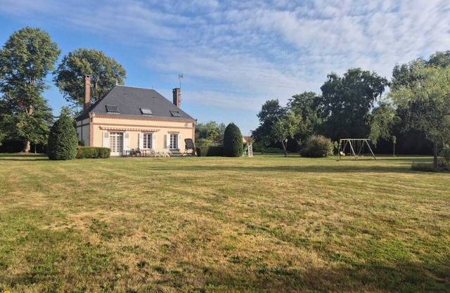 At the edge of the woods, family and relaxation