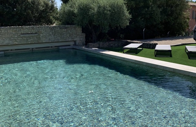 At the foot of Mont Ventoux, exceptional view, beautiful spacious house in a quiet location