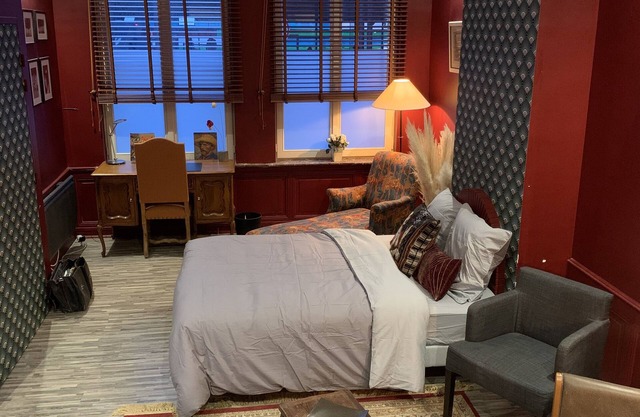 At the foot of the Beffroy