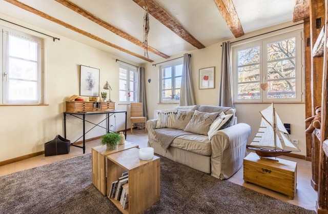 AT THE HEART OF COLMAR HYPER CENTER TANNERS