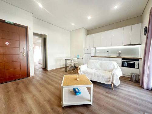 Athens 5th Floor Retreat, Blissful Escape