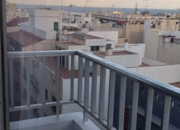 ATICO CON TERRAZA, VISTAS AL MAR Y CIUDAD