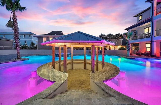 Atlantis - Gulf View, Heated Resort-Style Pool, Hot Tub, Game Room, Free Bikes!