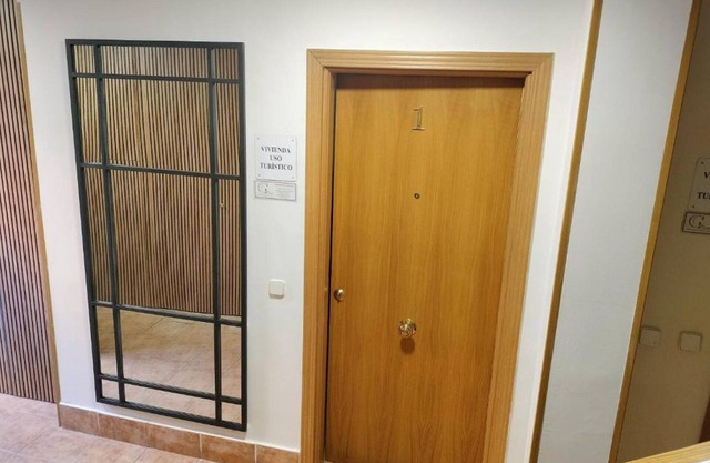 ATRIUM ALCALA CENTER STUDIO B2 (1 double bed 1 puff bed)