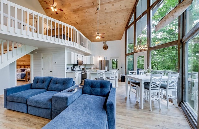 Attitude Adjustment - Treetop Chalet in Sky Lake – Rustic Charm with Hot Tub &