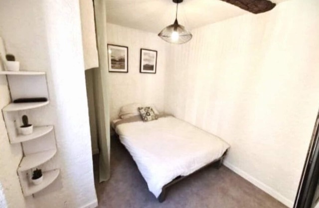 ATYPICAL DUPLEX STUDIO