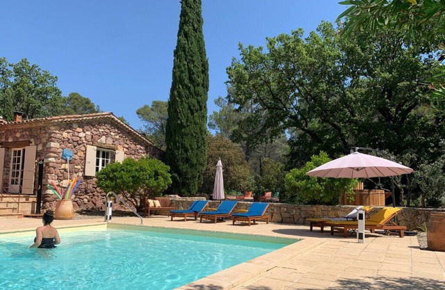 Au Bout du Chemin . un Endroit ou le Temps S'arrête