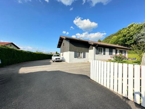 Au calme, parking gratuit,proche centre Thonon les bains