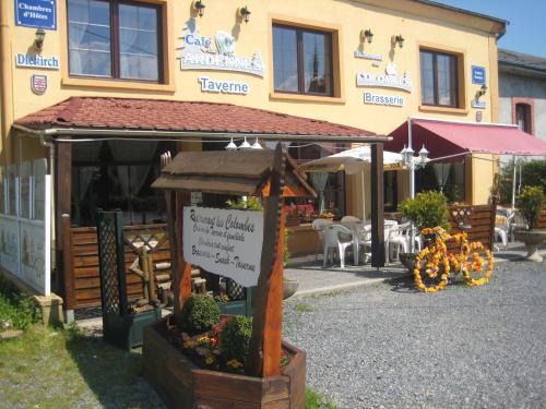 Auberge Hôtel chambre Tout Confort B-B et Restaurant Les Colombes