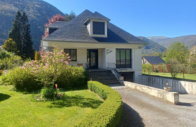 Authentic family home, 5 minutes from Saint-Lary-Soulan