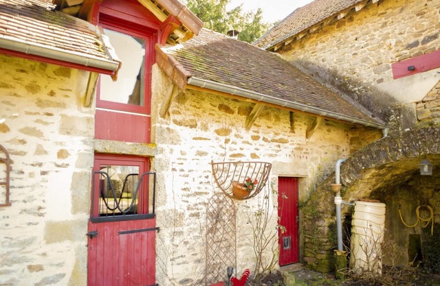 Authentic Gîte in the bourgogne Hahasiah