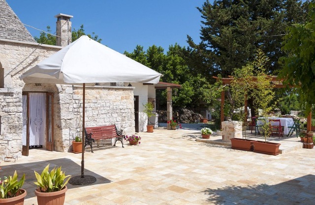 Authentic Trullo in Monopoli for 4 people near the Sea