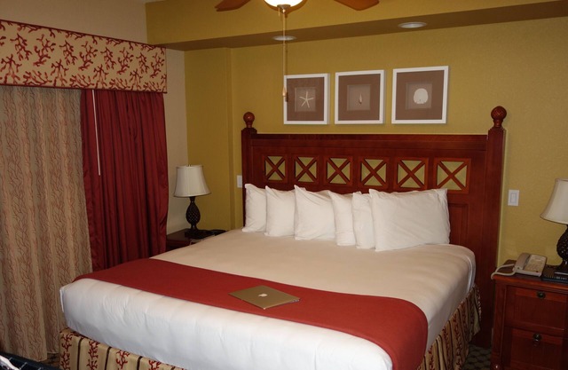 Available on request. Weekly stay from Friday to Friday. Sat-Sat & Sun-Sun.