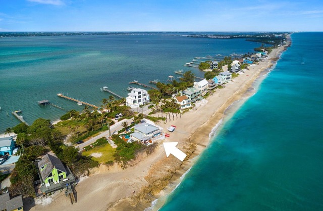 Avalon: 8BR/5BA Ocean-to-River Palace; Heated pool, hot tub, private dock, more!