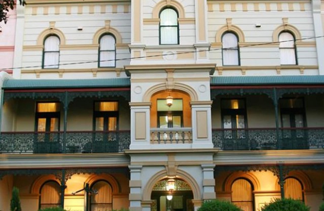 Avonmore on the Park Boutique Hotel