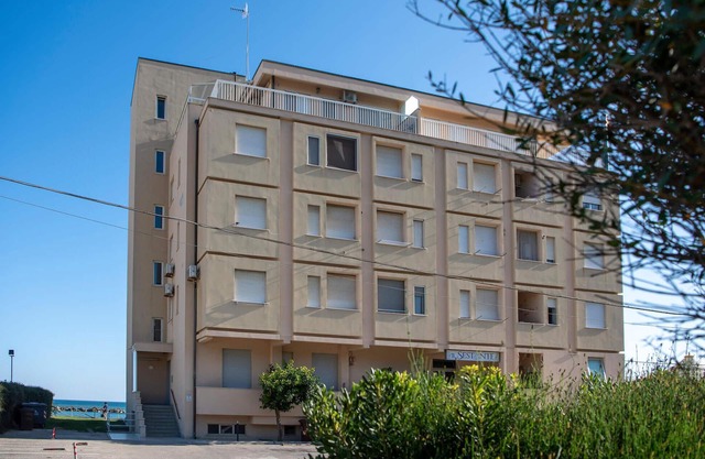 Awesome apartment in Ortona with WiFi