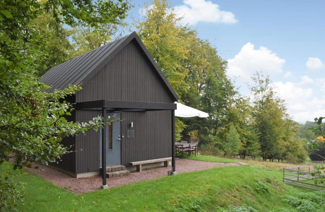 Awesome Home In Östra Sönnarslöv