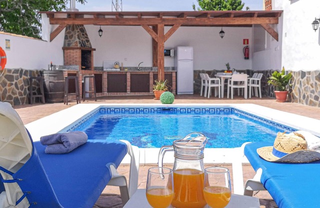 Awesome home in Algatocín