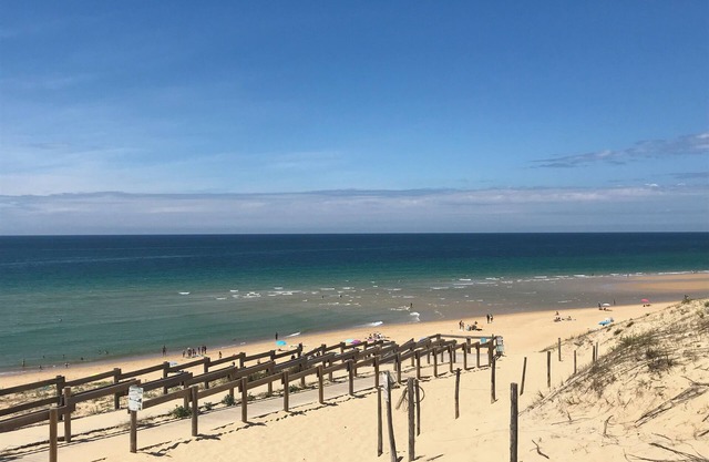 Azur-Messanges Architect house Azurlake swimming pool lakeside