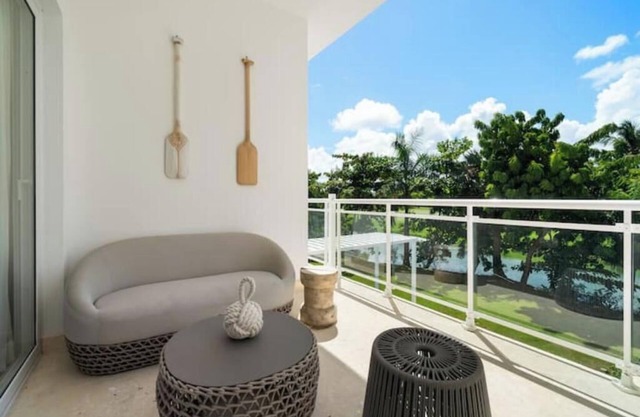 Bávaro, Cocotal Stylish 2 Bdr- Pool & Near Beach