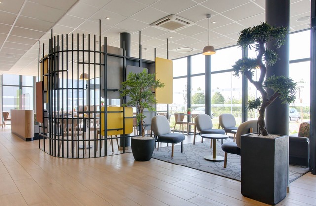 B&B HOTEL Reims Croix Blandin