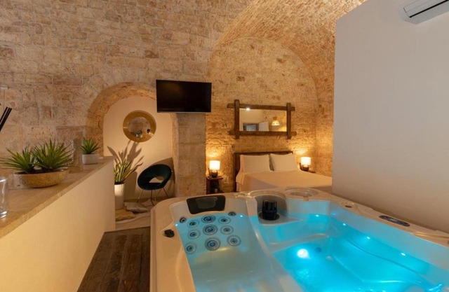 B&B Puglia - Mi Casa Luxury Suite - Room with Hydromassage Pool