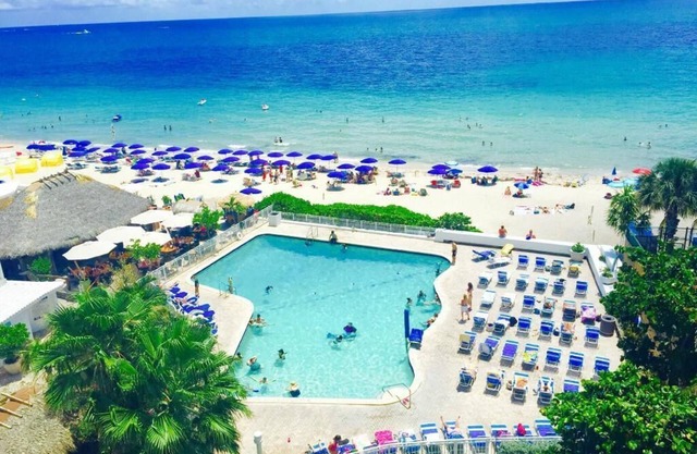 B.E.A.C.H Resort-Avail Sept 9-30 199 a night-Views -Tiki Bar-Indoor Balcony-Pool