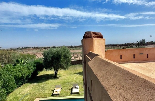 Beautiful family villa near Marrakech, with large garden, private swimming pool