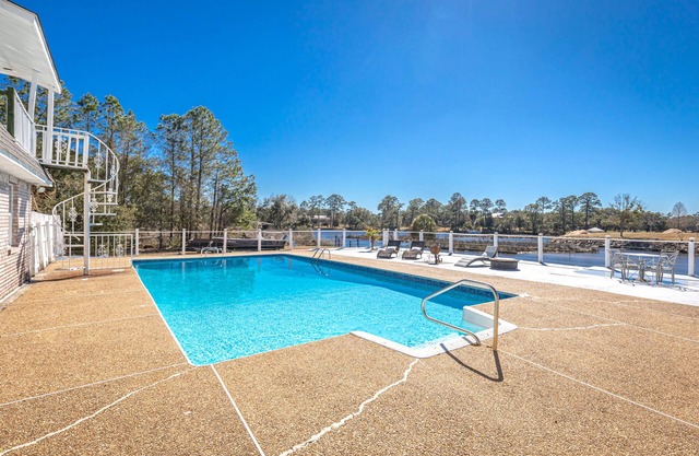 Back Bay Biloxi Bayou, Private Pool and Movie Room!