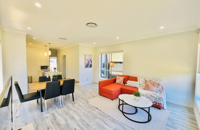 Badia& 5B3B Home for 12 wifi & Free Parking