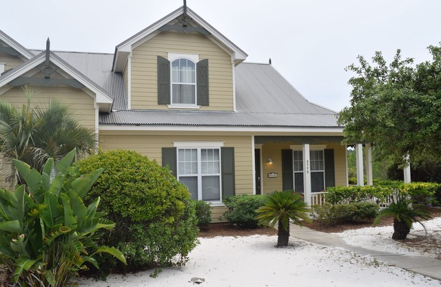 Balise du Lumiere~ Charming 3BR/21/2 BA cottage!