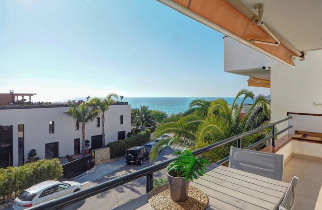 Balmins White by Hello Homes Sitges