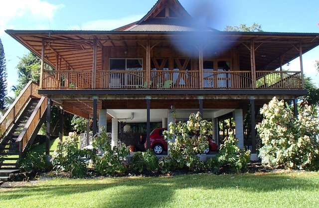 Bamboo Getaway Hilo Hawaii. Gorgeous island style Bamboo House, Steps to ocean