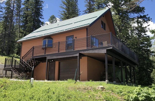 Barefoot Mountain Cabin Located at Terry Peak South Dakota!