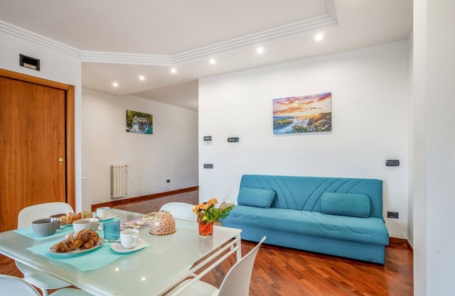 Bari Waterfront Apartment