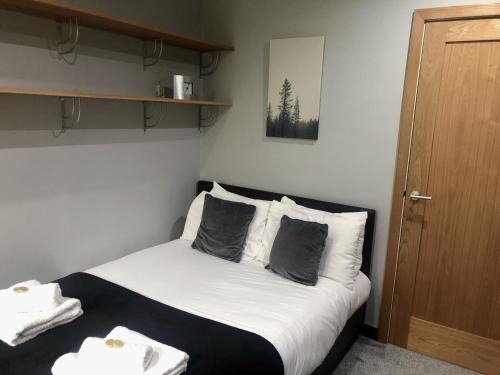 Bassett Home - Double Room And Free Parking