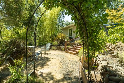 Bay Area Garden Retreat