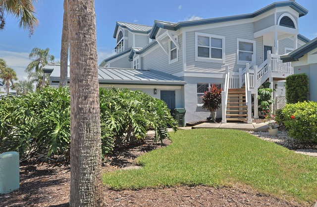 Bay Breezy condo with Beach access