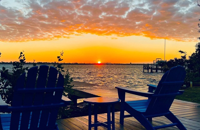 Bayfront - Private Dock - Deeded Beach Access - Private Pool