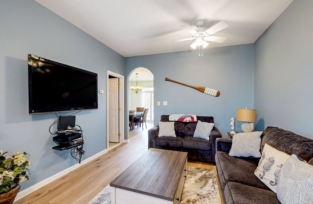 Bayside Resort townhouse with private gas grill and golf on-site