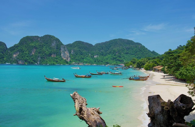 Bayview Resort Phi Phi Island - Beach Front Resort