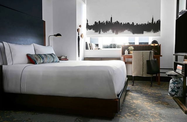 Be Close To The Excitement! 2 Family-friendly Units Close to Rockefeller Center