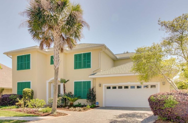 Beach Blessings - A Large Family Home w/Private Beach Access and Pet Friendly